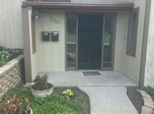 318 W Sunset Pl, Dekalb, IL 60115