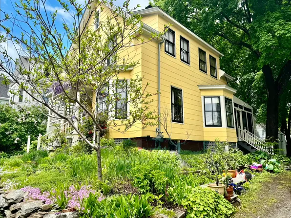 31 Sawyer St, Portland, ME 04103