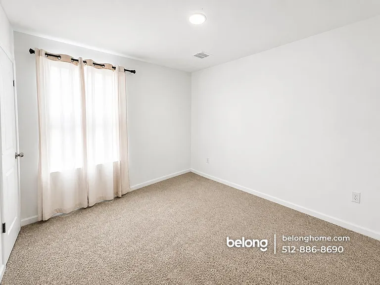 792 Lake Sweetwater Ln — Photo 5