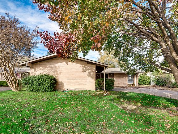 5th image of 810 Woodland Way
