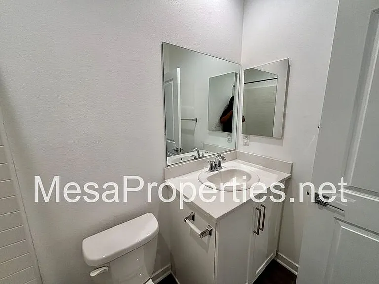 5229 Jarvis Ln — Photo 35