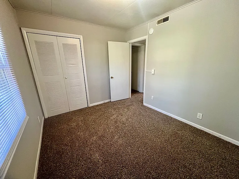 1200 Craigmont Dr — Photo 10