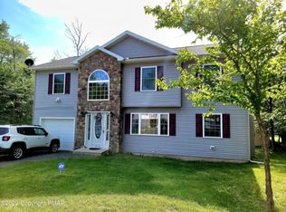 6365 Ventnor Dr, Tobyhanna, PA