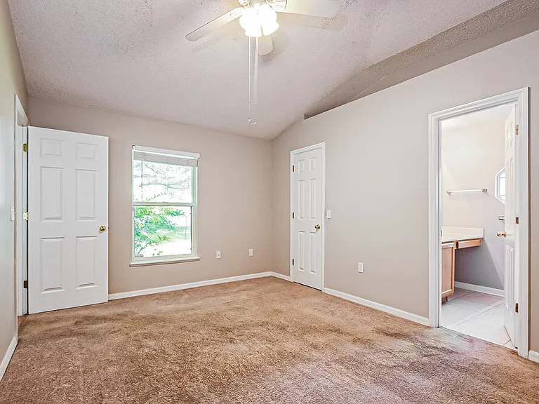 1324 Montheath Cir — Photo 9