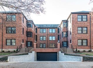 7570 Oxford Dr #1, Saint Louis, MO 63105