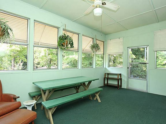 5th image of 2230 Beech Valley Dr SE