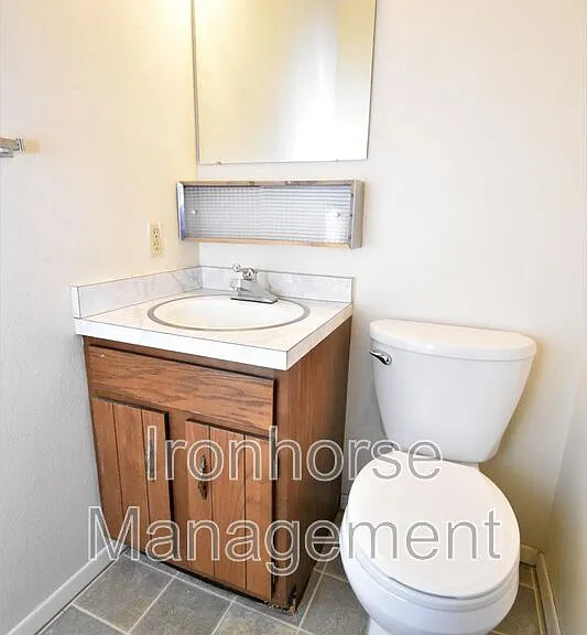 530 N Rouse Ave #3 — Photo 10
