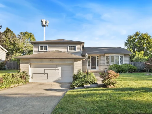 2018 E Ivy Ln, Mount Prospect, IL 60056