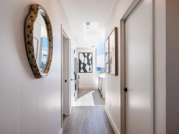 65 Dupont Street image 15 of 40