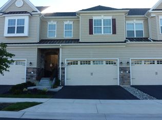 402 Seaver Ln, Wilmington, DE 19803