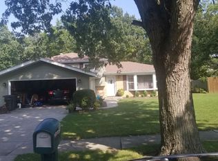 936 S Ridge St, Crown Point, IN 46307