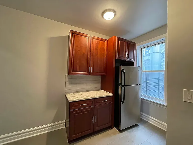 109 Park Ln S #A — Photo 9