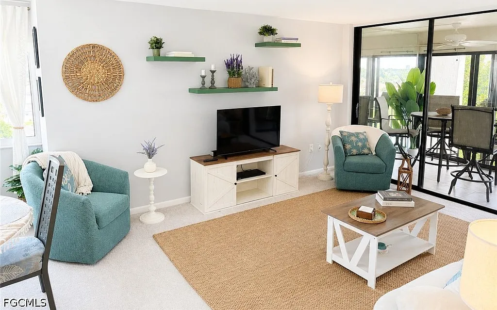 2 bed, 2.0 bath, 1143 sqft, $4,000 — Photo 1