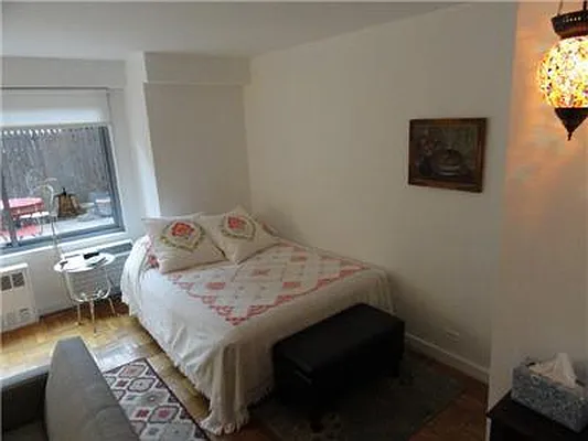 Rented by Bank Neary | media 13