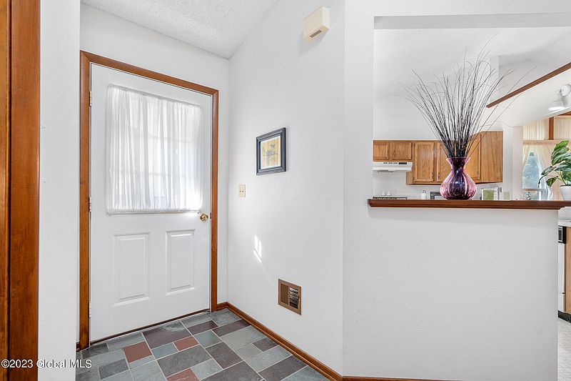 5th image of 89 Stoney Creek Drive