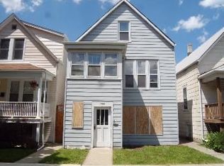 2466 W Hutchinson St, Chicago, IL 60618
