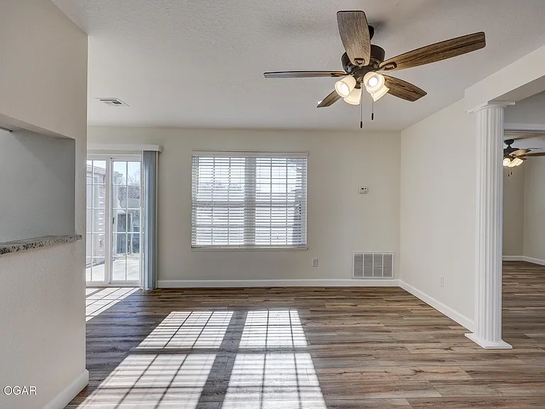 2907 S Jackson Ave — Photo 8