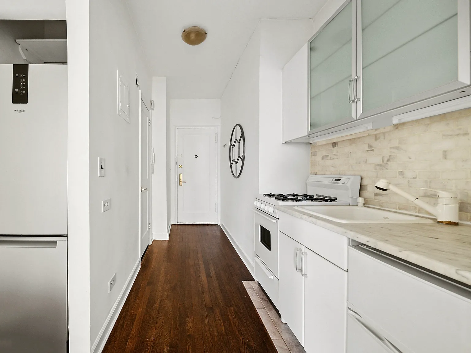 104 East 37th Street — Photo 2