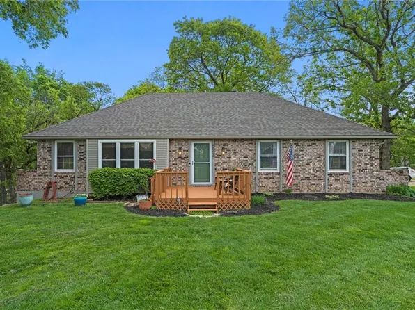 6525 County Line Rd, Shawnee, KS 66216