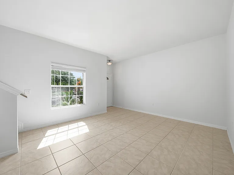 7780 Plantation Cir — Photo 18