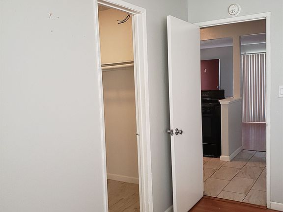 5th image of 627 Karesh Ave #1X1