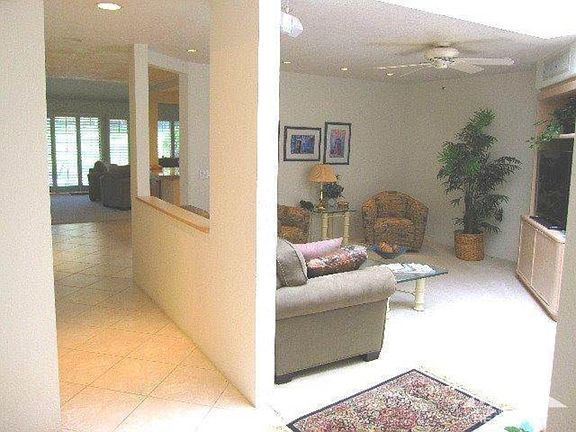 5th image of 41749 W Woodhaven Dr