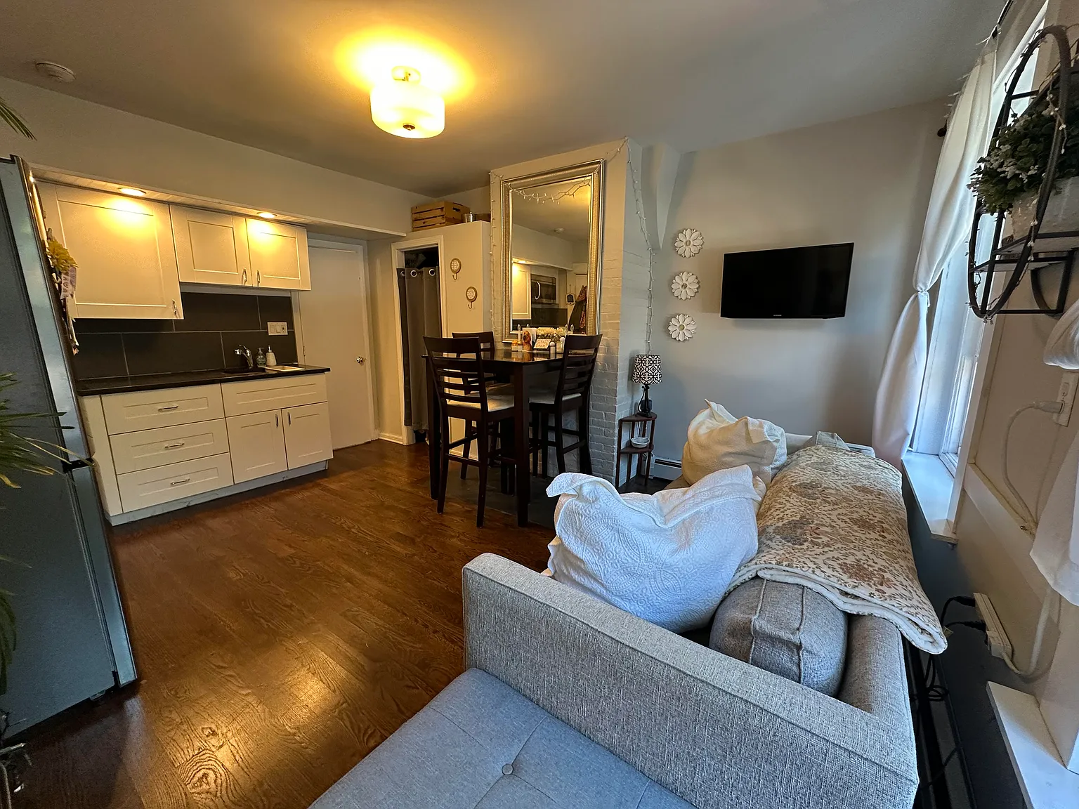 1 bed, 390 sqft, $2,800 — Photo 3