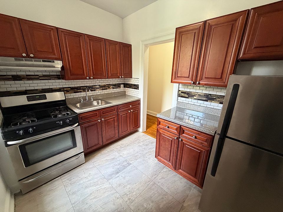 1st image of 4107 42nd St APT 3E