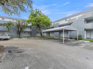 9371 Fontainebleau Blvd APT I209, Miami, FL 33172