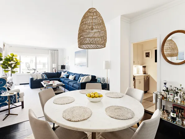 2 Fifth Avenue image 1 of 7