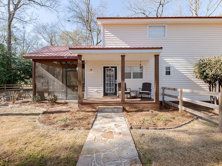 332 Hunt Rd — Photo 97