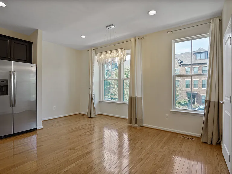 43393 Charitable St — Photo 9