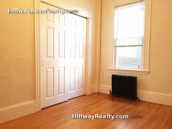 51 Custer St #3R — Photo 8