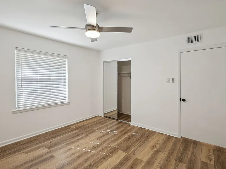 4321 Cole Ave — Photo 12