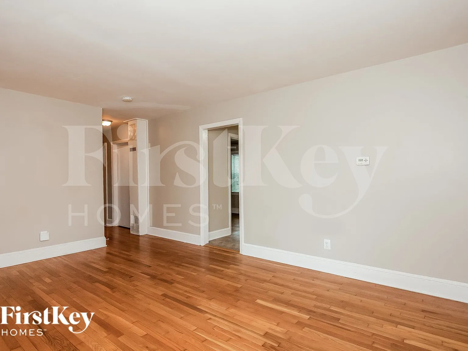 3 bed, 1.0 bath, 980 sqft, $1,525 — Photo 4