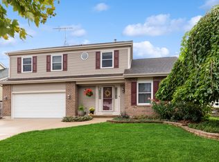 713 Hastings Ct, Wheeling, IL 60090