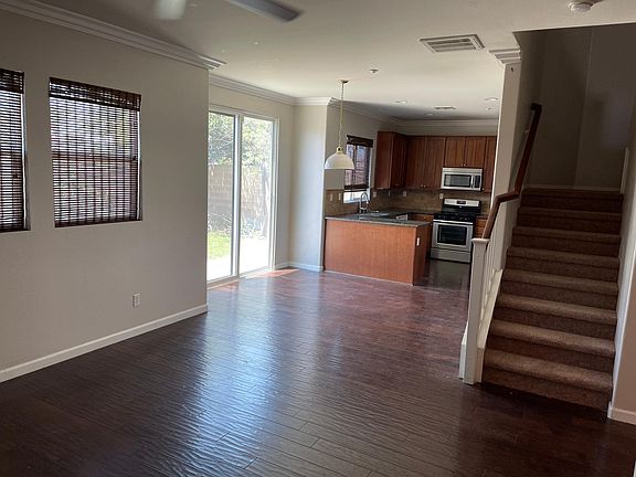 5th image of 16627 Canyon Lake Ln