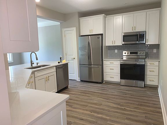 Built-in fridge, drawers