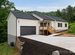 179 Scarlett Ridge Dr, Marshall, NC 28753