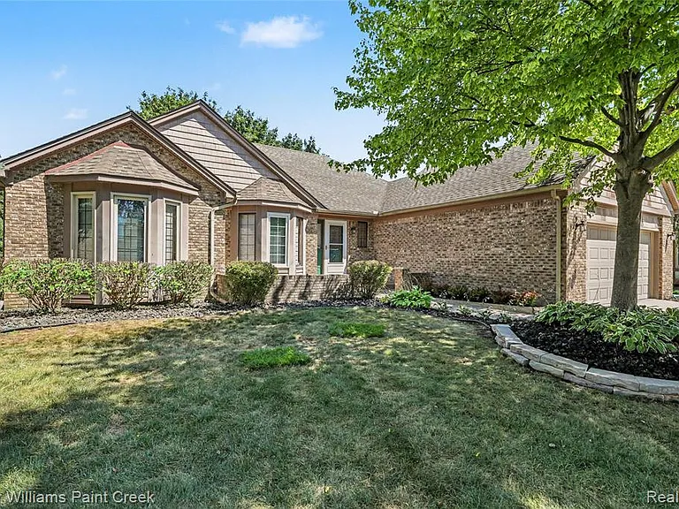4847 Bayleaf Dr — Photo 3
