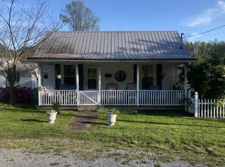 2104 4th Ave E, Big Stone Gap, VA 24219