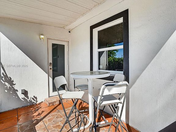 5th image of 2001 Rutland St