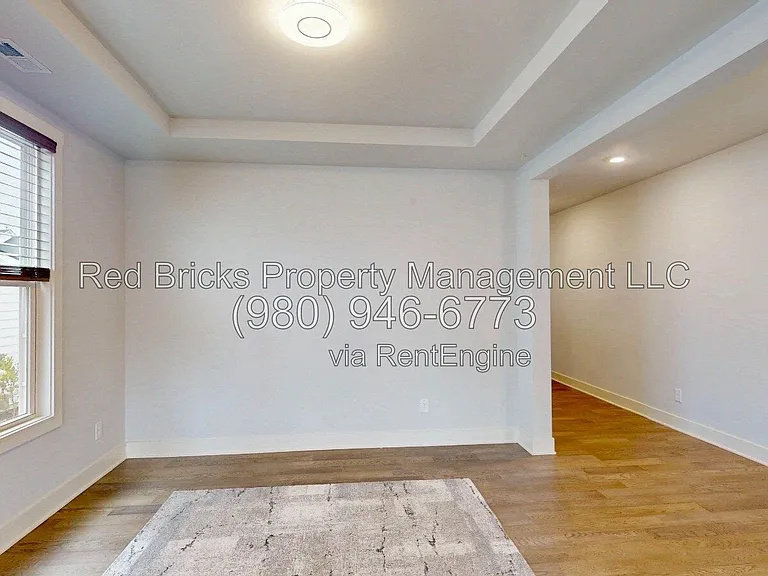 6129 Alsace Ln — Photo 8
