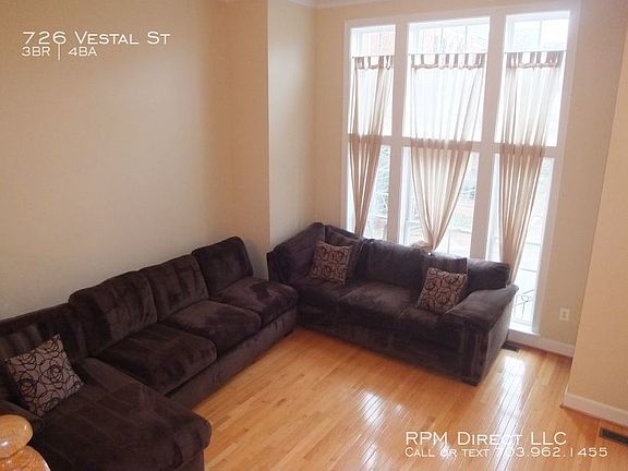 2nd image of 726 Vestal St