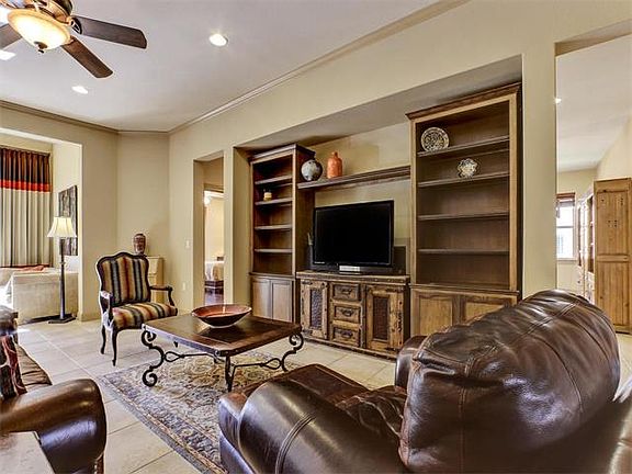 5th image of 305 Palmetto Dr