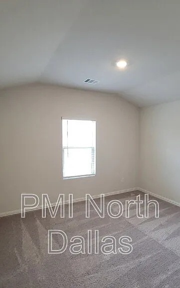 2633 Oneida Ln — Photo 10