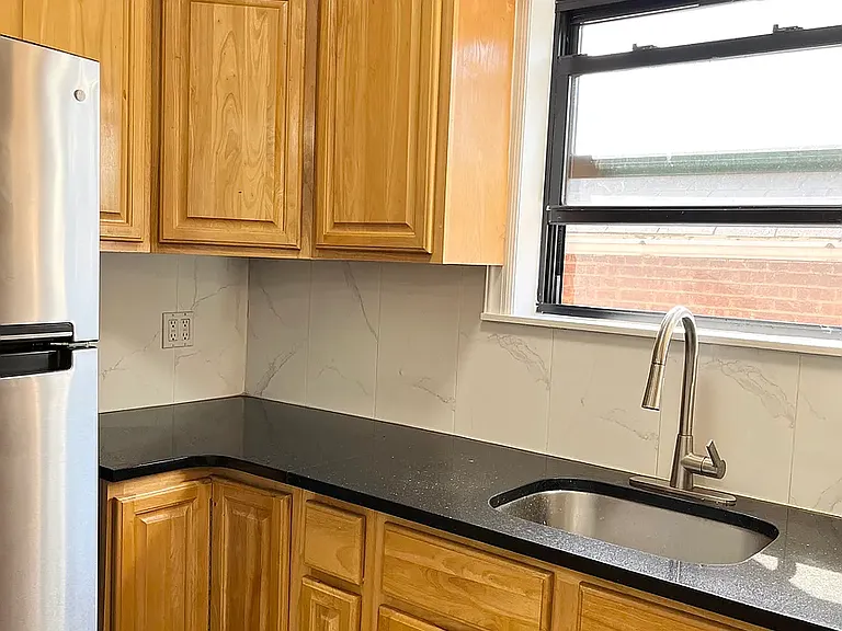 290 W 236th St #1 — Photo 3
