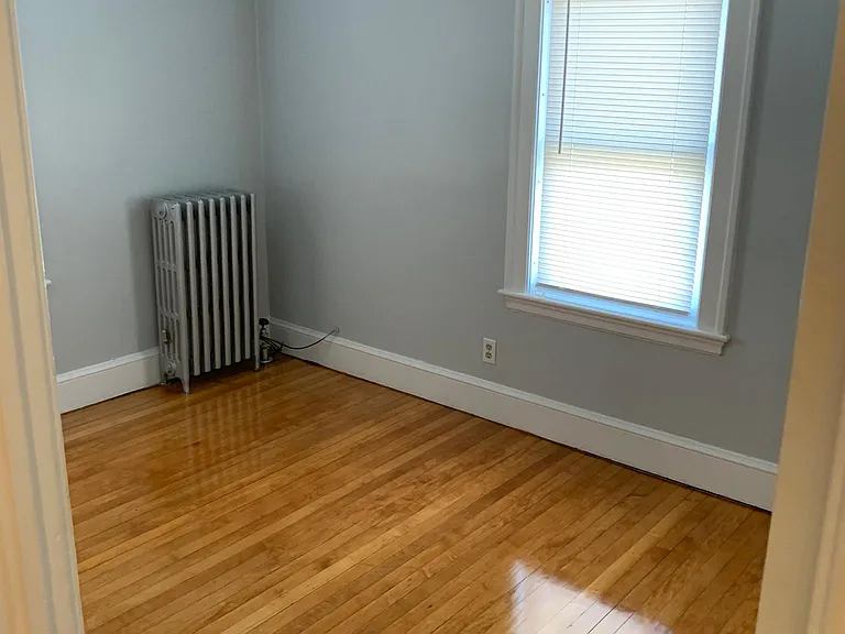 6 Washington Ave — Photo 5