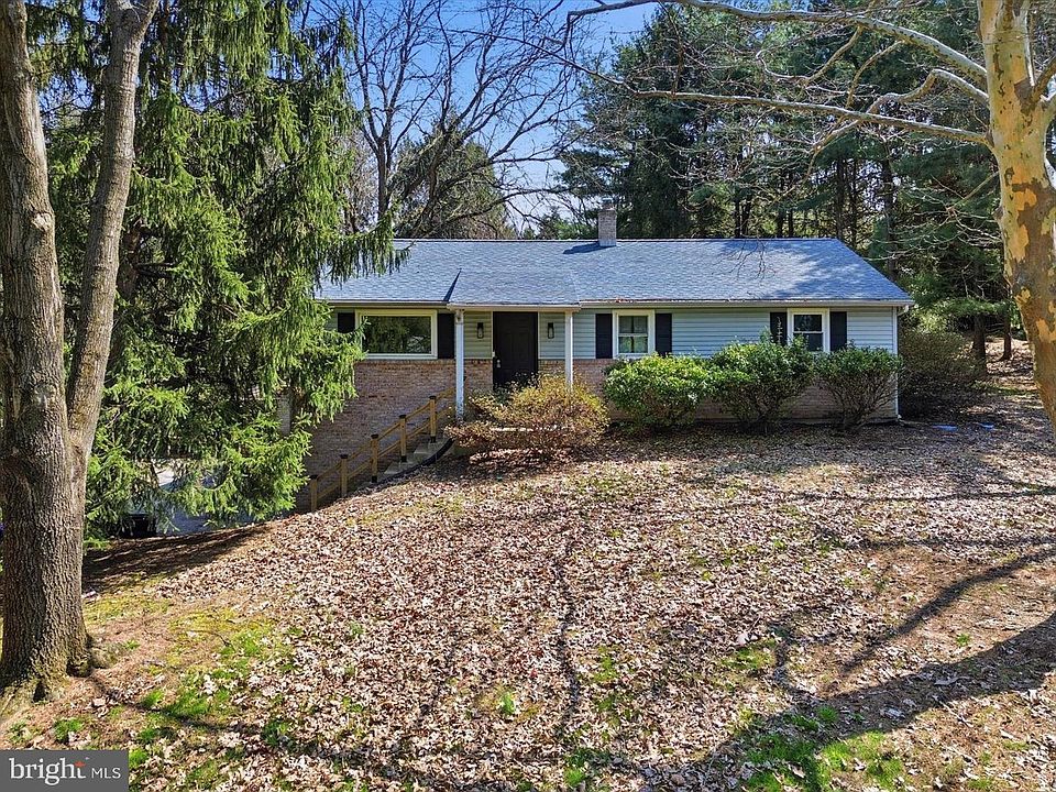 1st image of 15 Catalina Dr