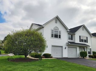 2473 Dickens Dr, Aurora, IL 60503